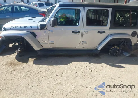 2023 Jeep Wrangler 4Xe Sahara 4X4 z USA, uszkodzony, nr VIN 1C4JJXP65PW553271